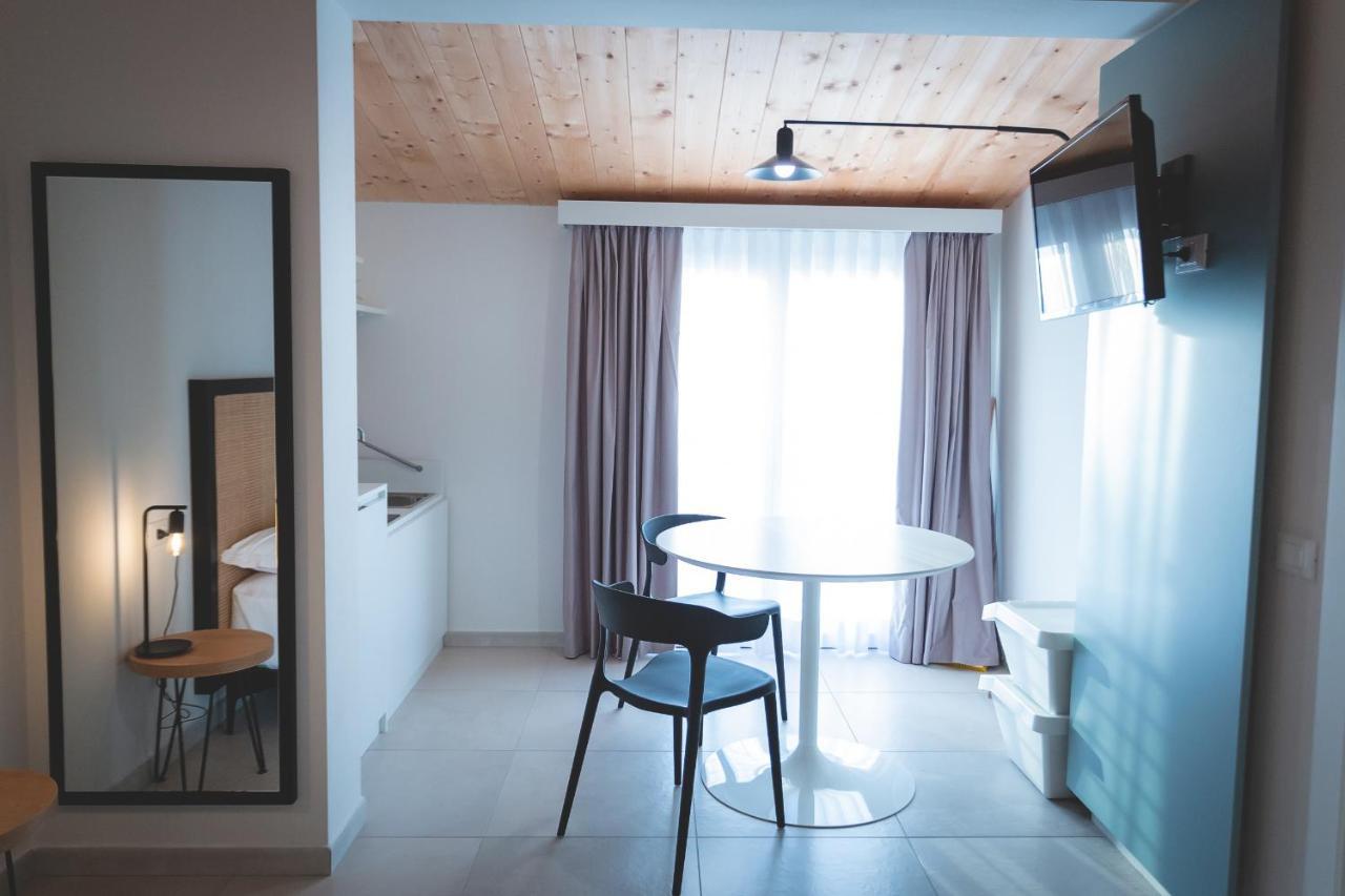 Via Siena 4 - Suites & Rooms Marina di Cecina Exterior photo