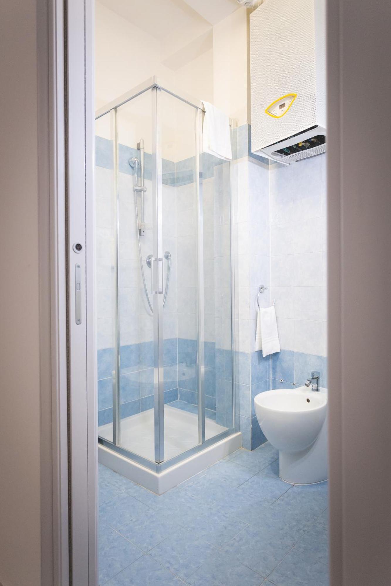 Via Siena 4 - Suites & Rooms Marina di Cecina Exterior photo