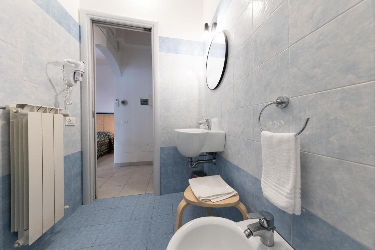 Via Siena 4 - Suites & Rooms Marina di Cecina Exterior photo