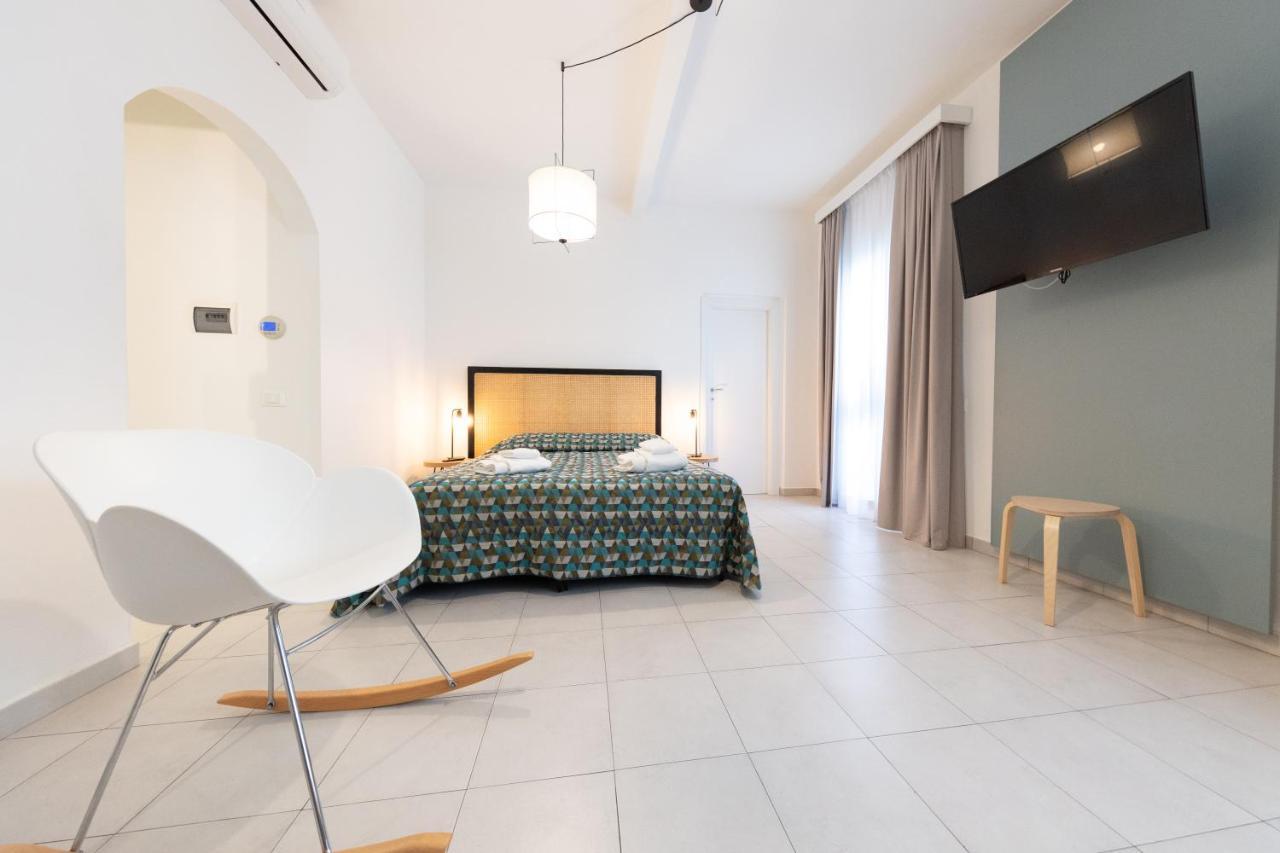 Via Siena 4 - Suites & Rooms Marina di Cecina Exterior photo