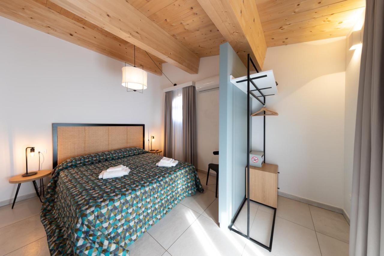 Via Siena 4 - Suites & Rooms Marina di Cecina Exterior photo